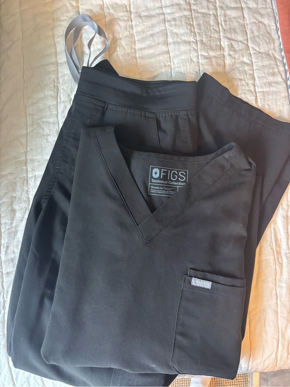 Figs Black V-Neck Scrub Top and Pants